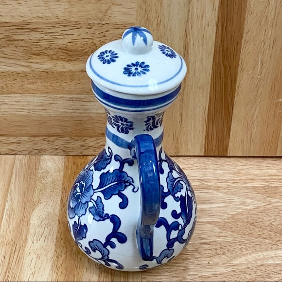 Vintage BOMBAY  Blue & White Ceramic 7” Teapot - Picture 2 of 11